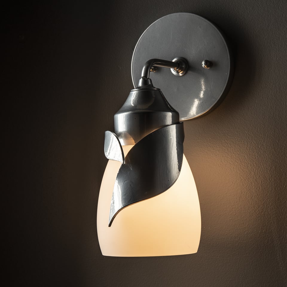 Lapas 1-Light Bath Sconce With Adjustable Up-Light/Down-Light, Leaf Accents, Dimmable Options