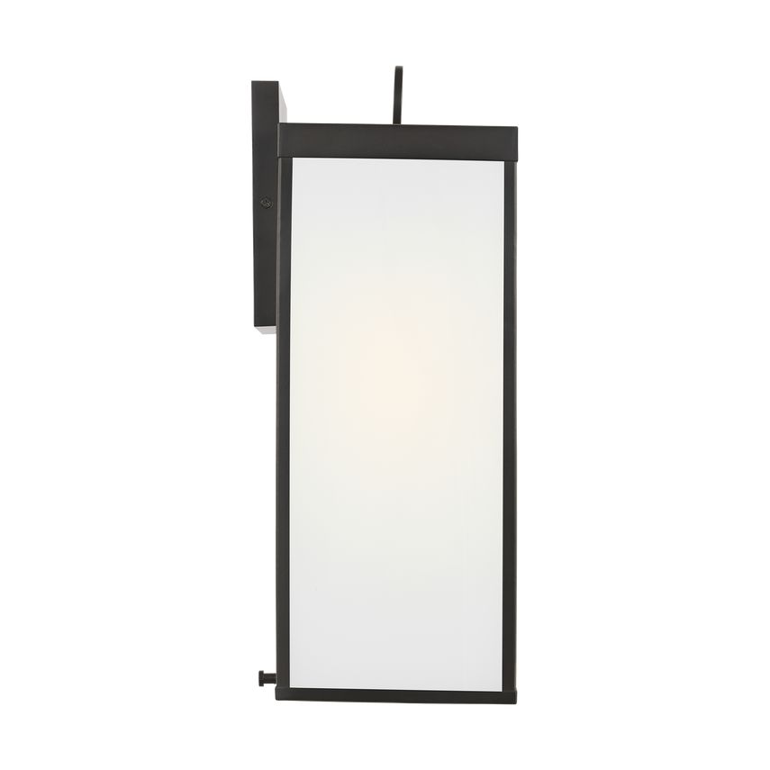 Howell Large Wall Lantern by Visual Comfort DJO1021