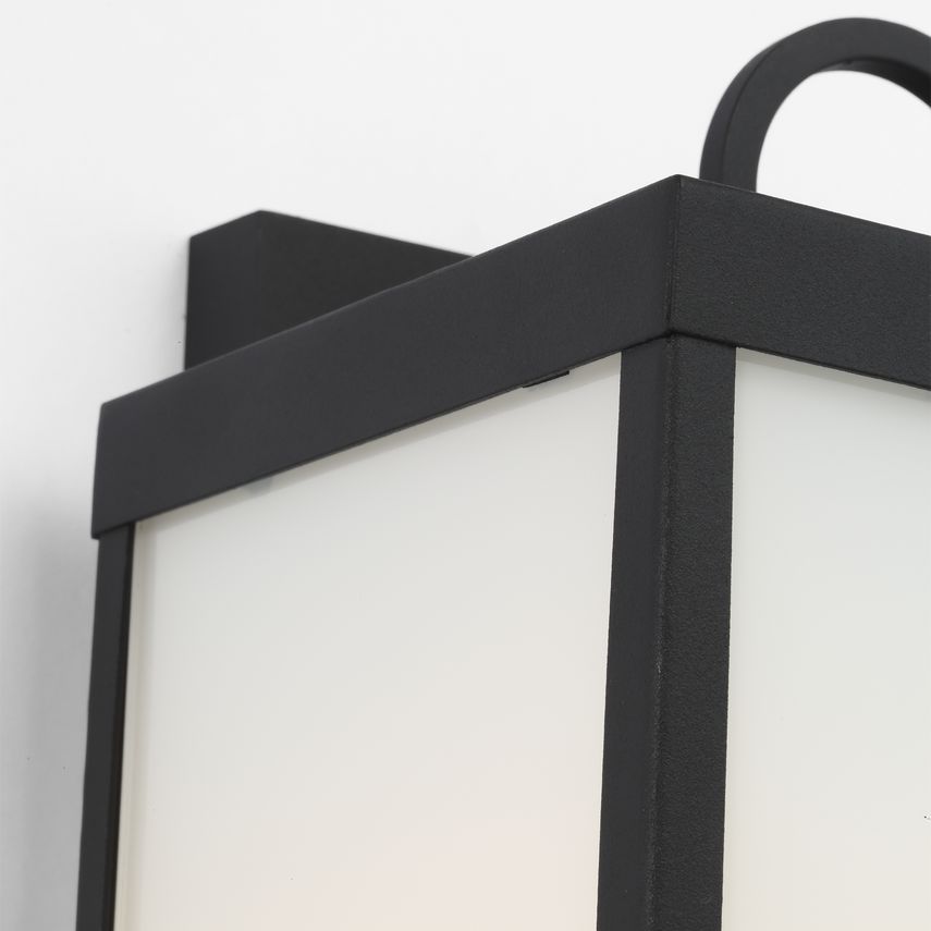 Howell Medium Wall Lantern by Visual Comfort DJO1011