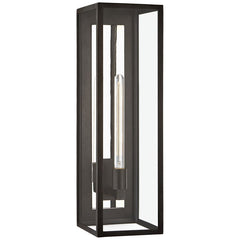 Visual Comfort Fresno Grande 3/4 Wall Lantern with Prism-Shaped Metal Framework and Elegant Glass Panes